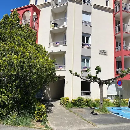 La Vie En Bleu Apartment *